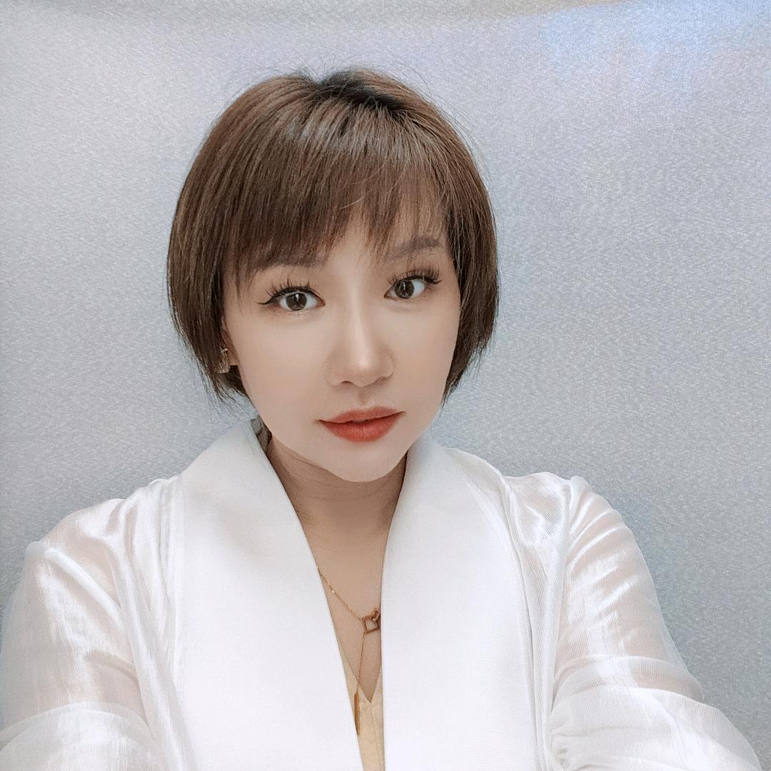 高新天下汇热自由女装王姐