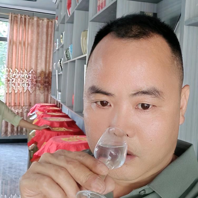 赤荷酱酒业