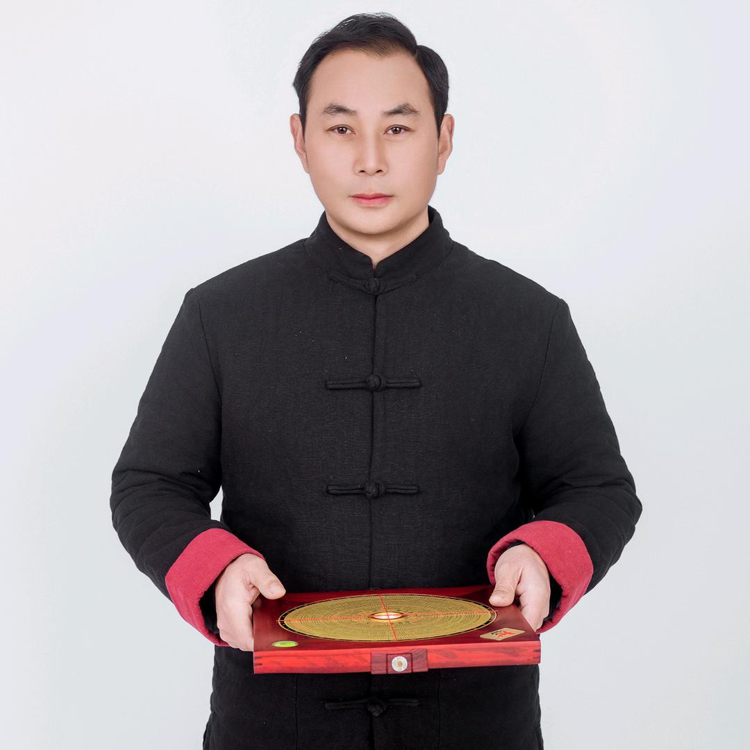 福宸子《张志强》