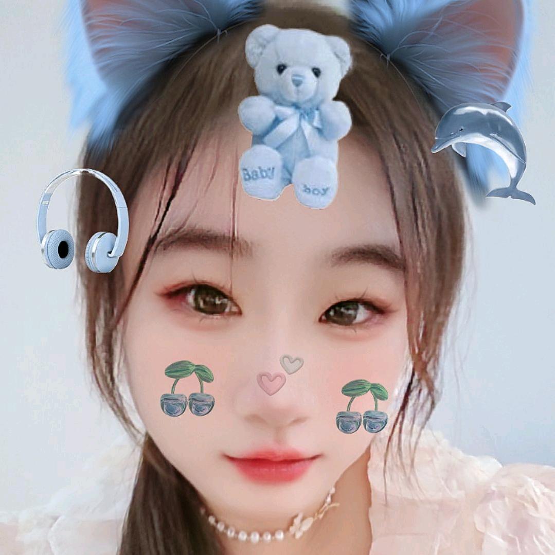 草 莓不 媚