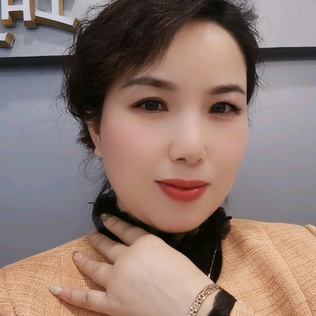 名歌服饰