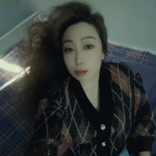 刺玫瑰，毒太深。