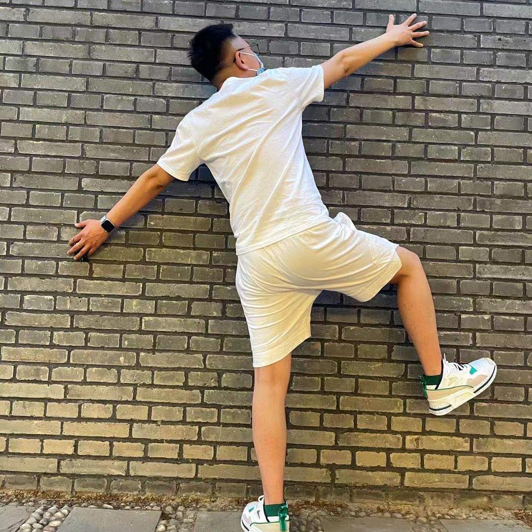 东方彧卿
