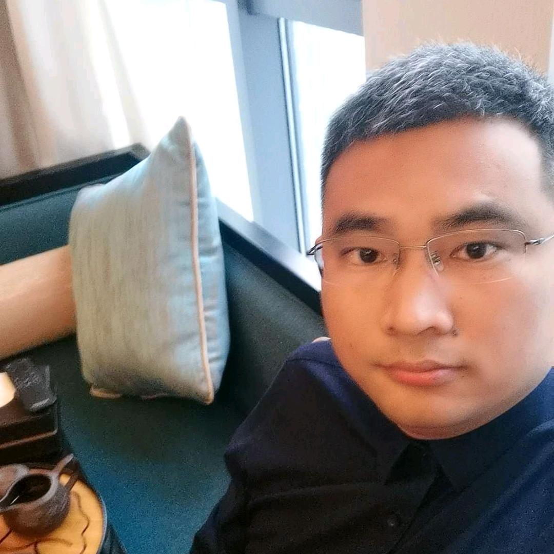 小陈吃喝玩乐头像