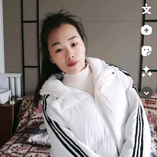 小刘吖（挑战马甲线)