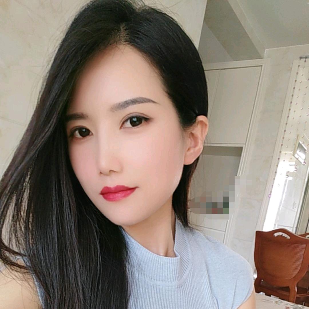 八月