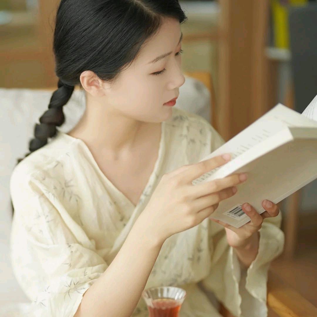 月芬甄选