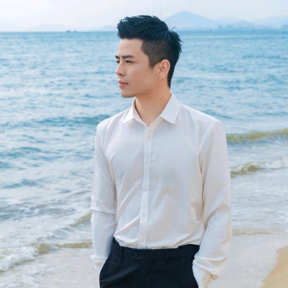 晨晨深圳-9号早7点，歌力思，秋焕新大场
