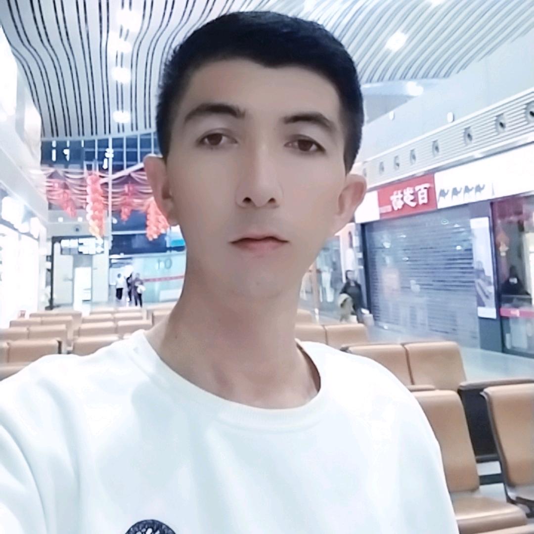 QutluqYilpiz格林豪泰电动车