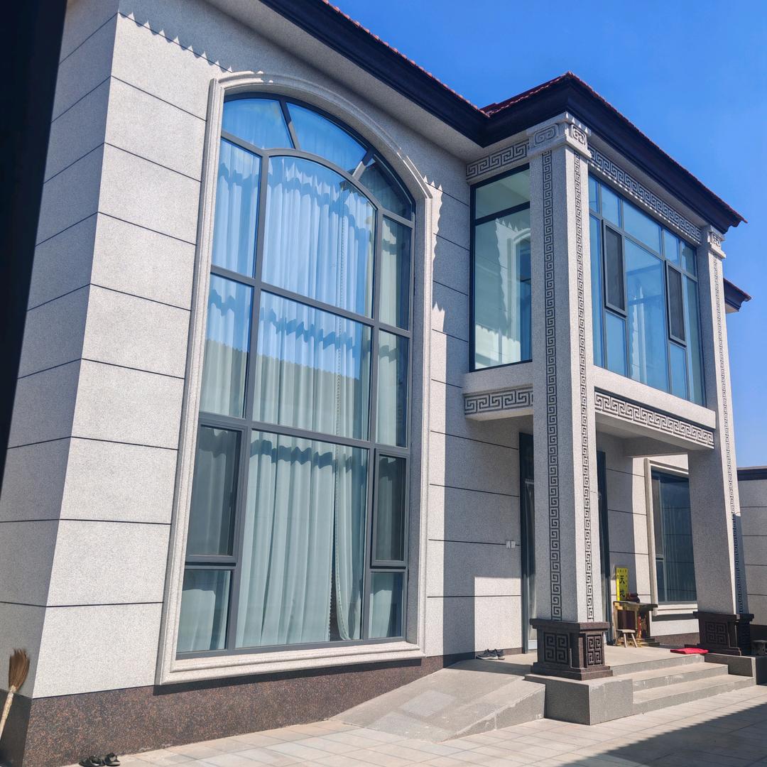 江盛建筑（大包建别墅）小崔