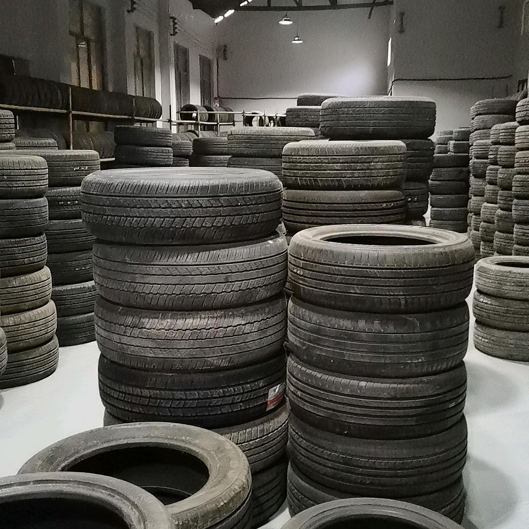 松滋城北拆车胎