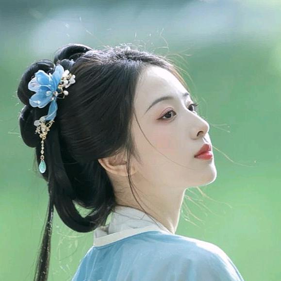 花雨烟然
