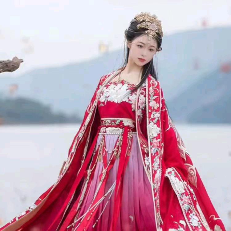 我是婷婷吖