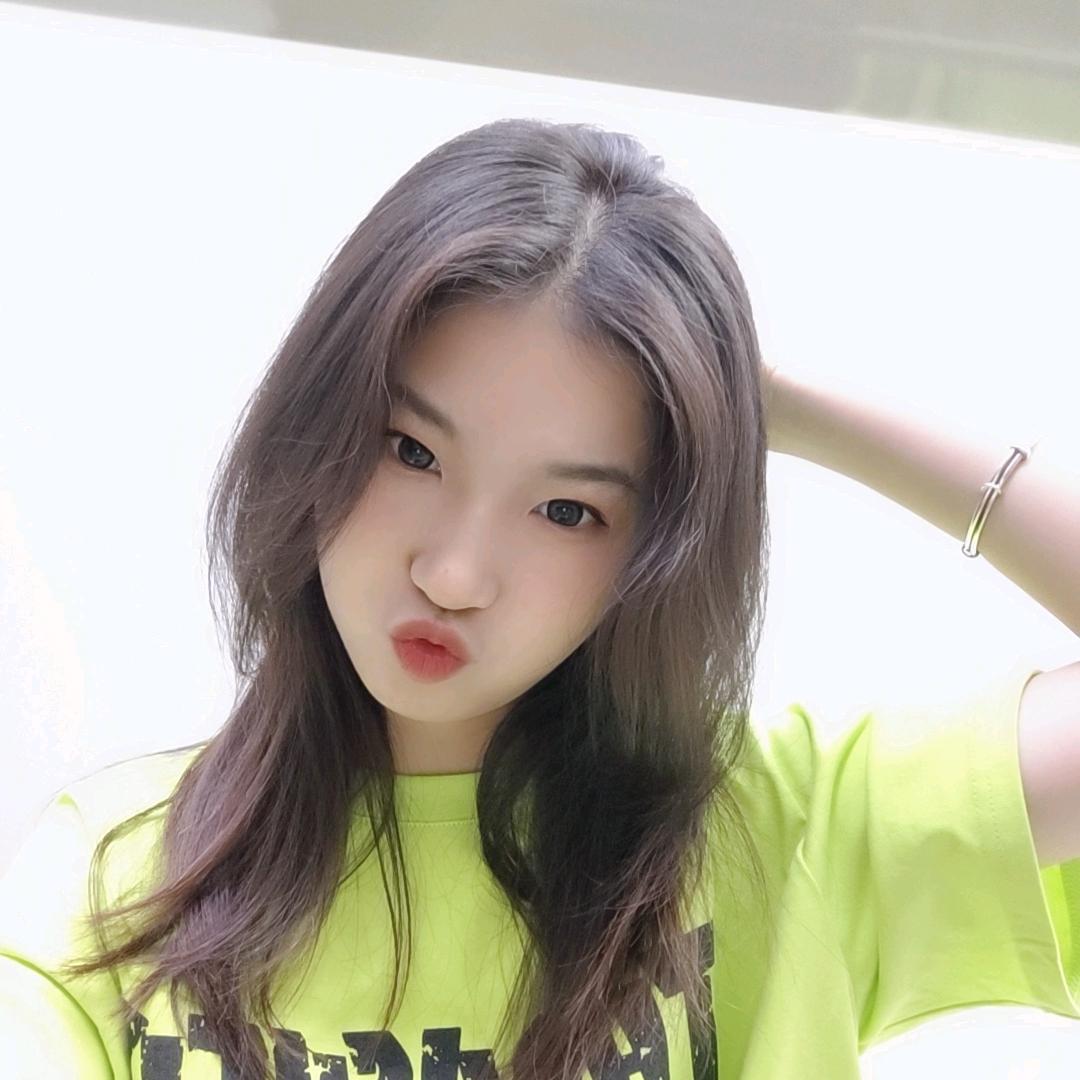 YY.