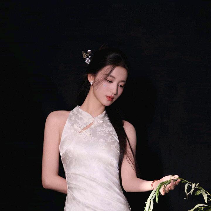 香香1🎤（开播号主页下午1点20）