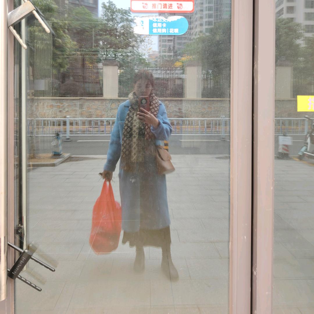 莹莹