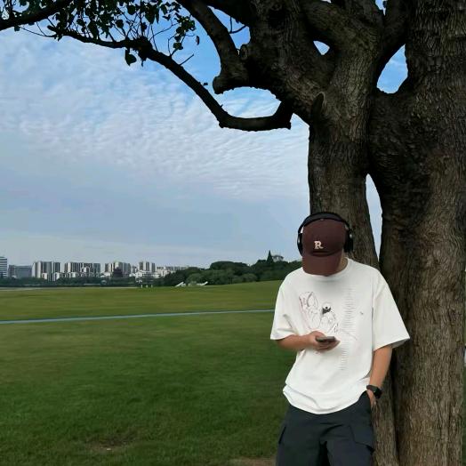孙泰山的蜕圭美容小铺