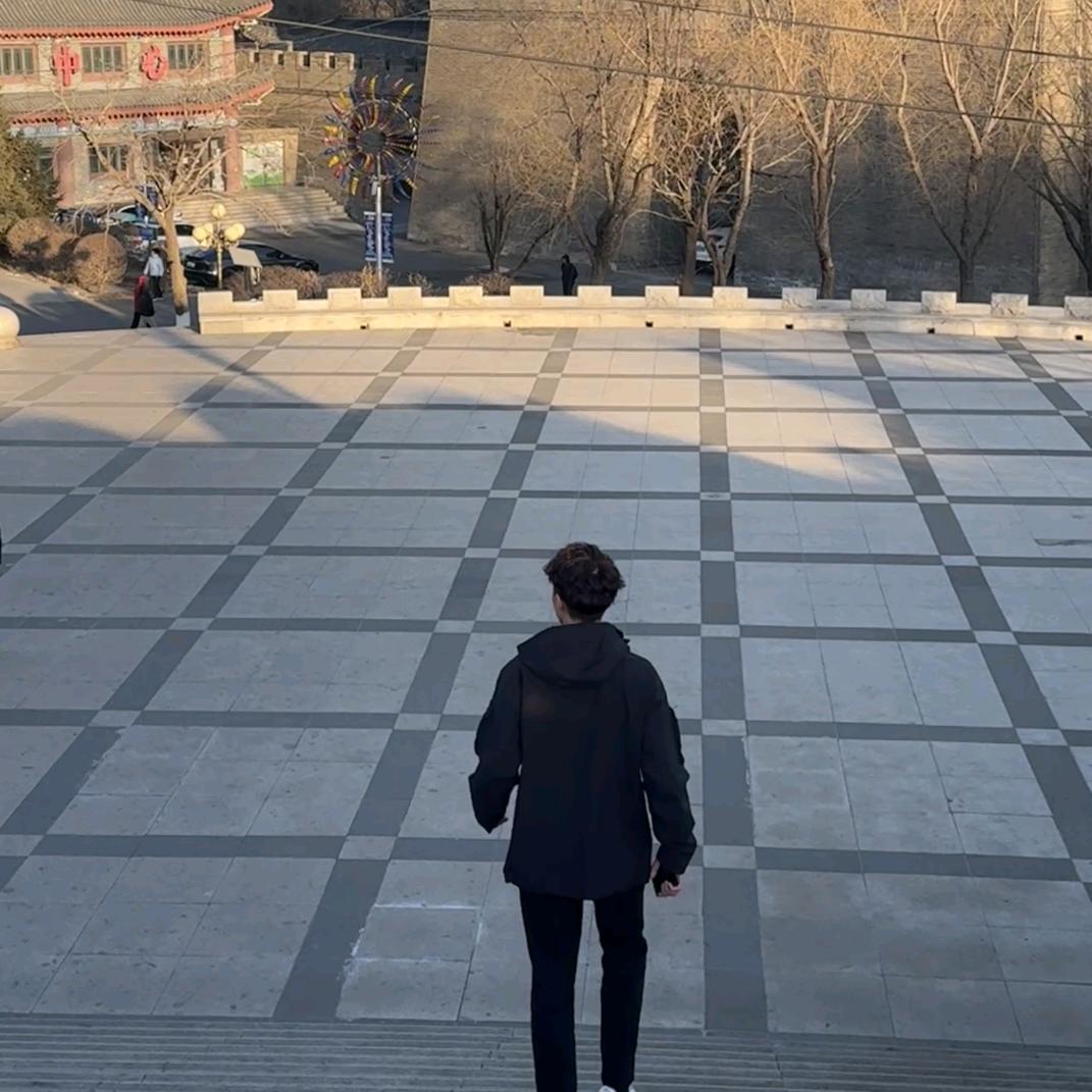 邱陆一