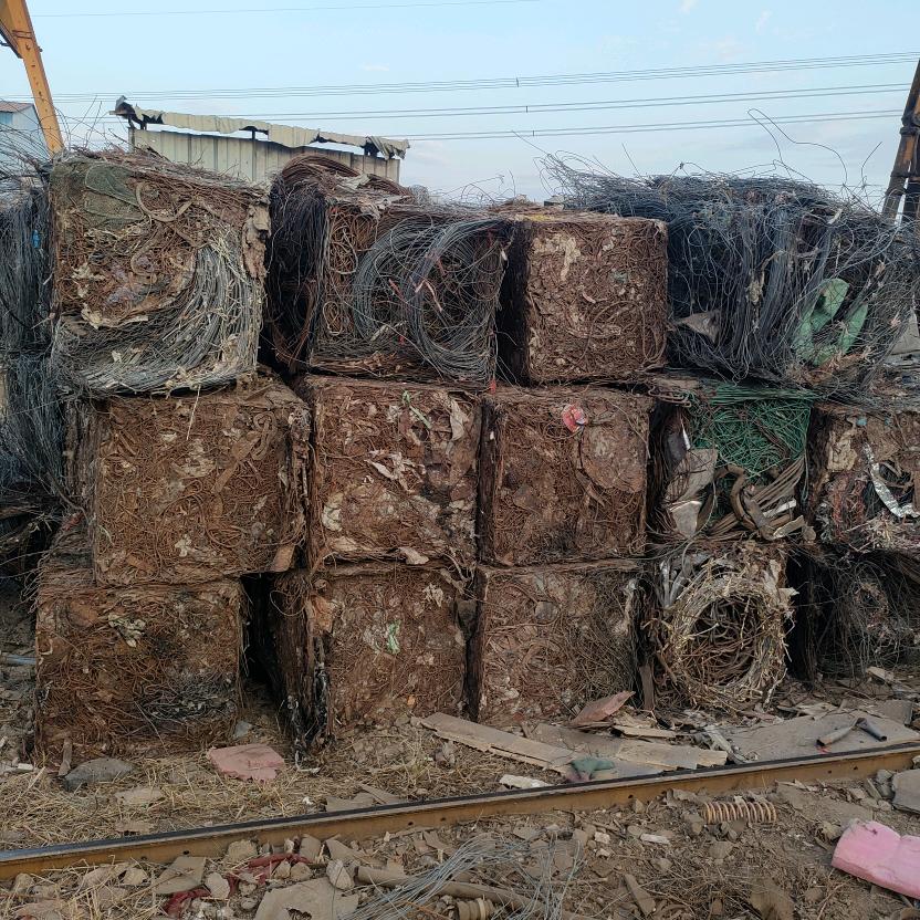 卿头白坊高价～废铁回收