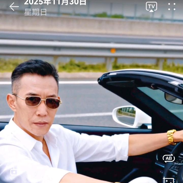 冣乄