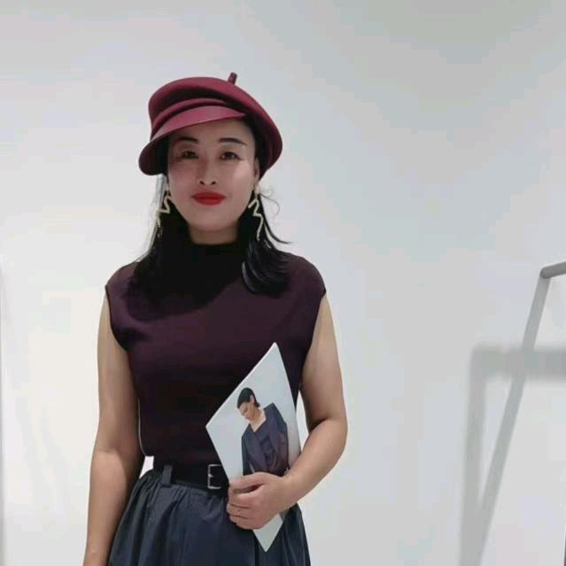 锦尚服饰亚琴