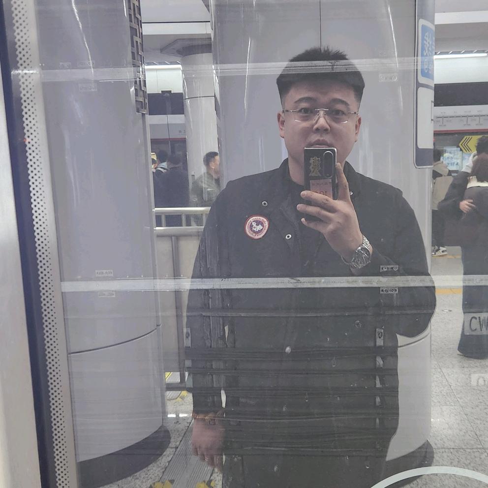 张露👑