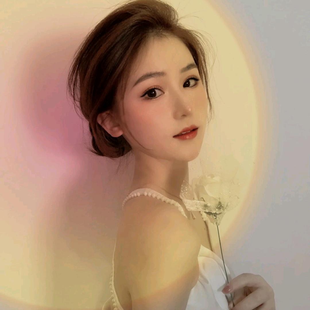 🌹静静的🥀🥀