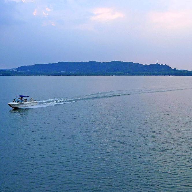 西子湖畔