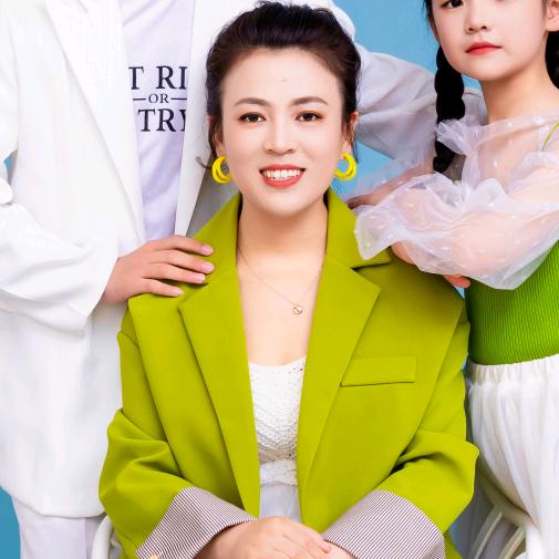 常村《玉米妹》鼓舞团长