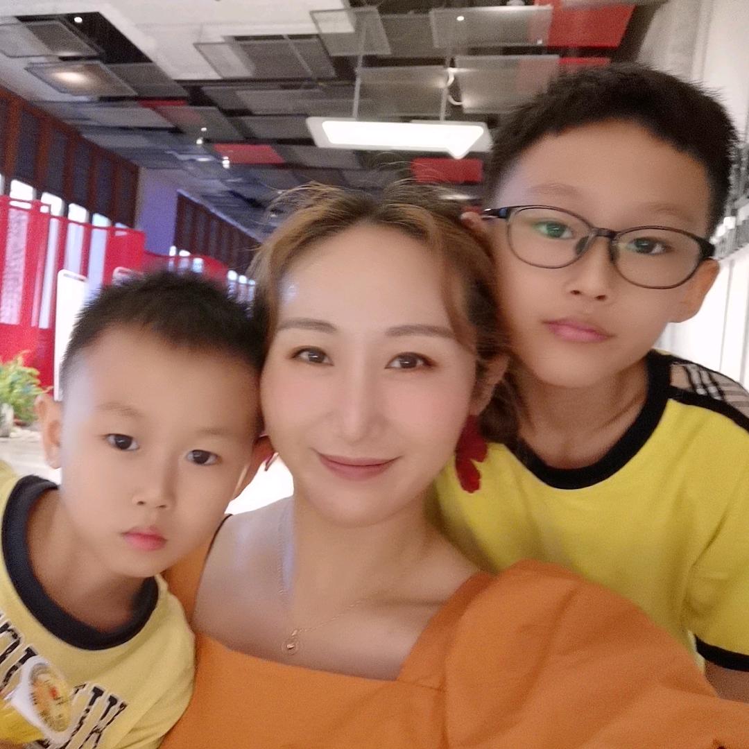 selena小陆陆