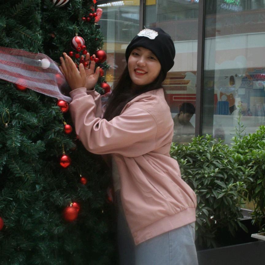 魚魚爱吃小鱼果🐟