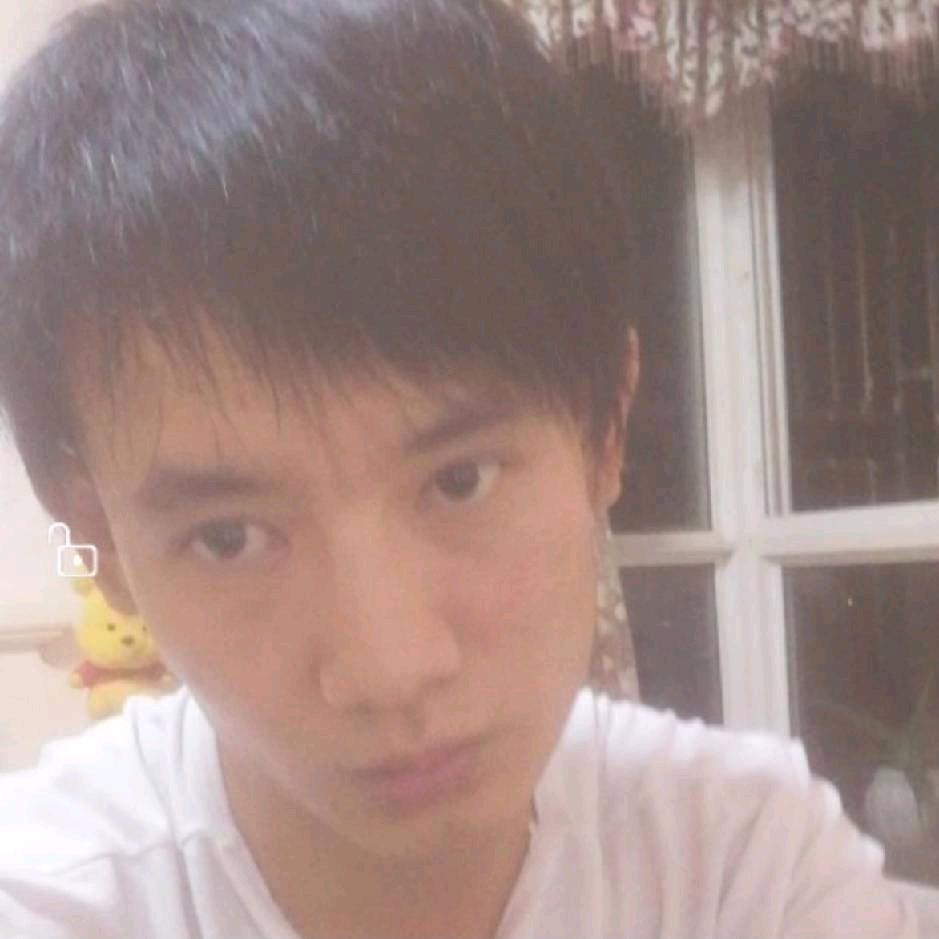 少时的泪比海湛蓝