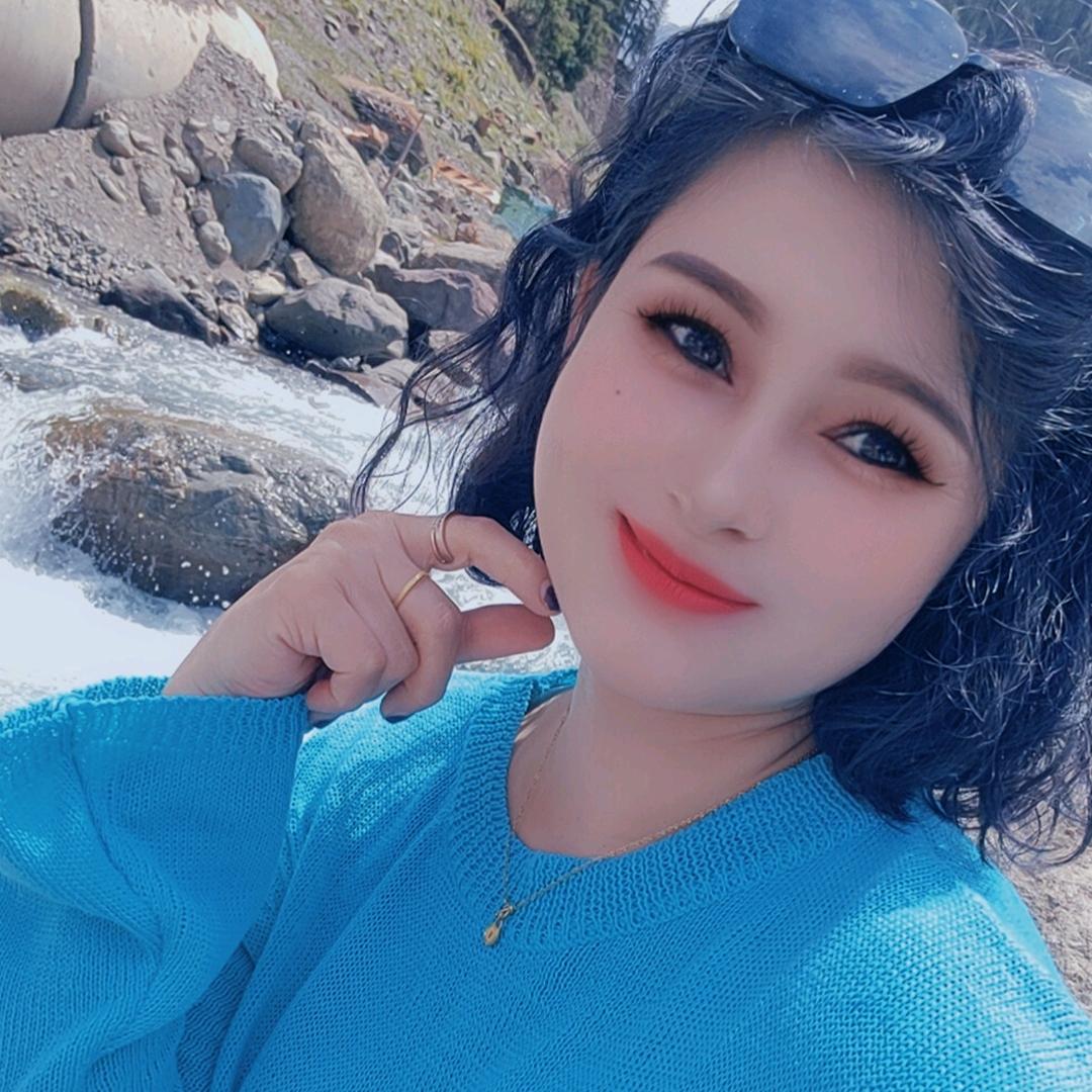 沙湾狼宝尚品鞋店热娜