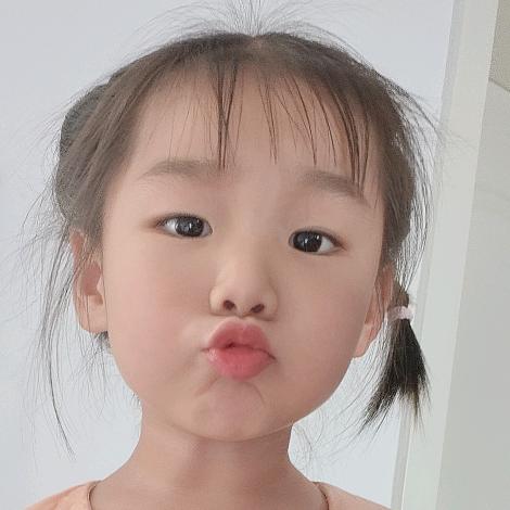 月光淡照人心，