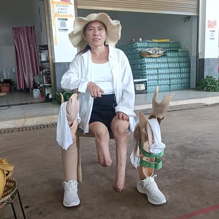 云南无腿妹