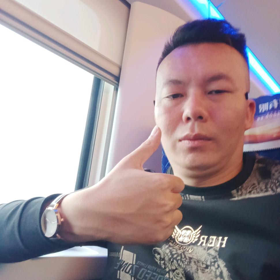 胜仔师傅的徒弟@小猪猪🐖(承蒙原爱)