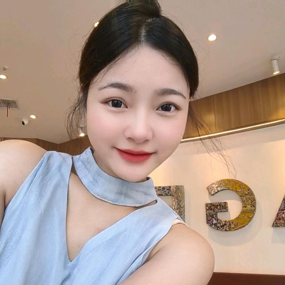 郑千亦（孕晚期）