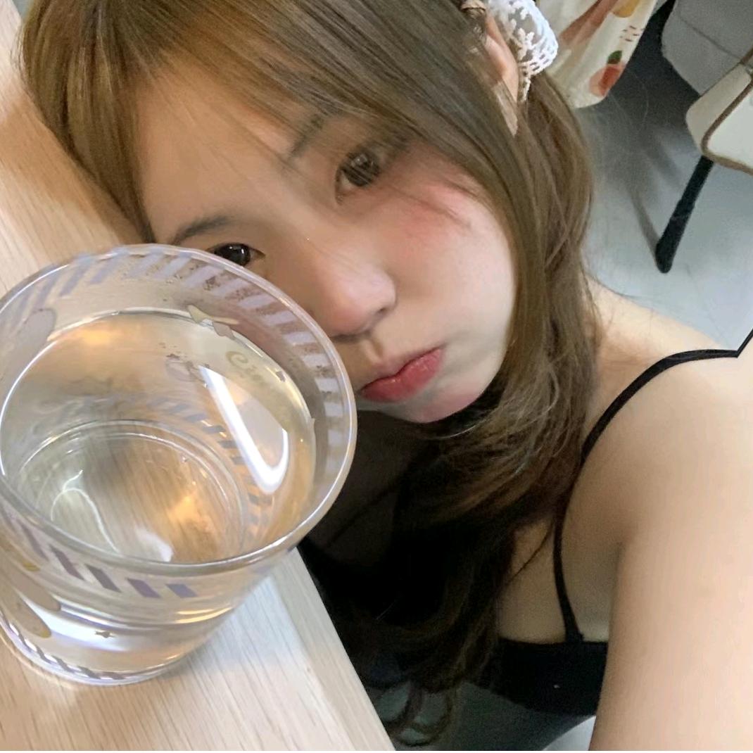 阿莲.