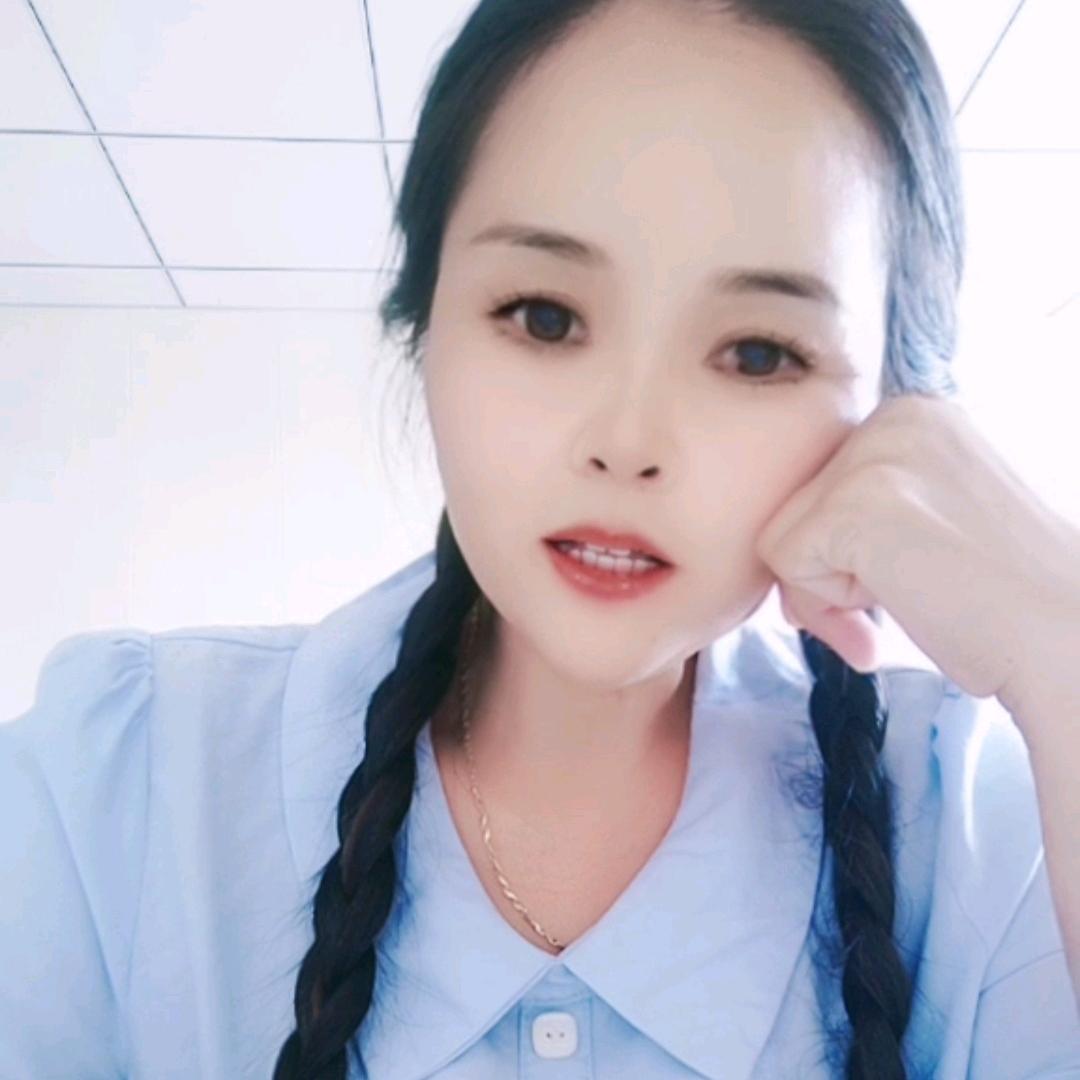 半颗糖🌹🌻🌼🌹