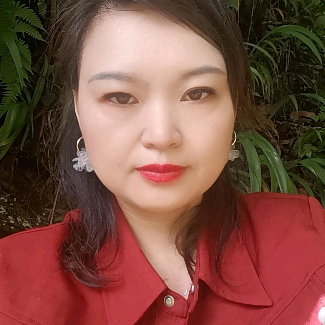 何  二   姐