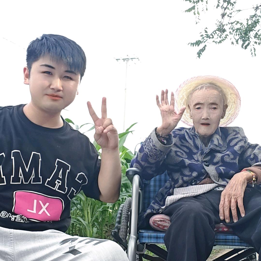 记录103岁太太的日常生活