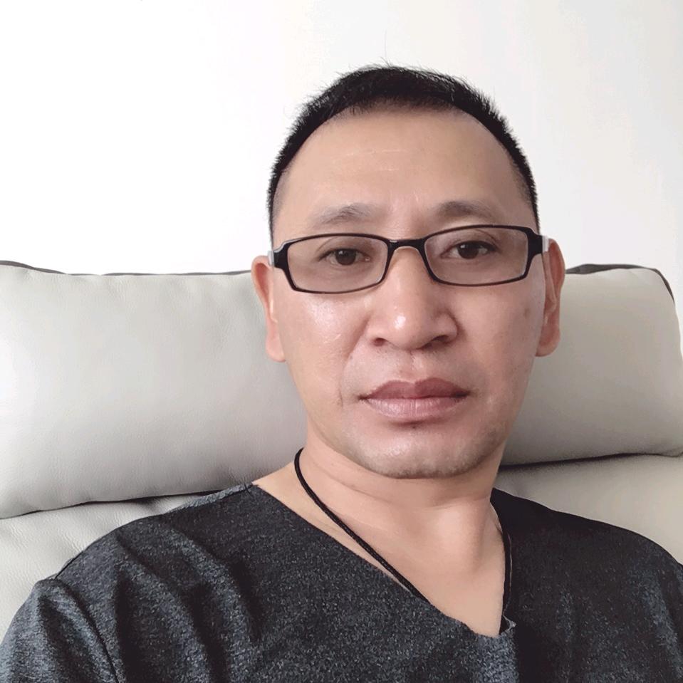 满自洪