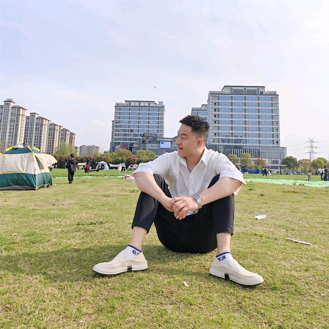 货运小伙（语成）