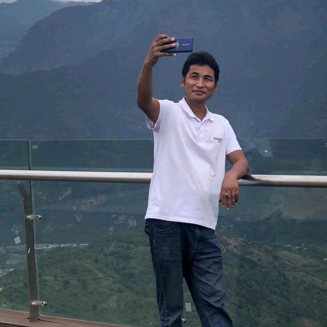 茶因不饮而凉  人因不惜而散