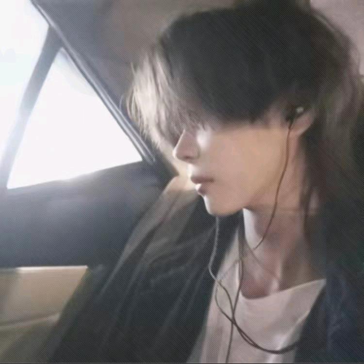 林允