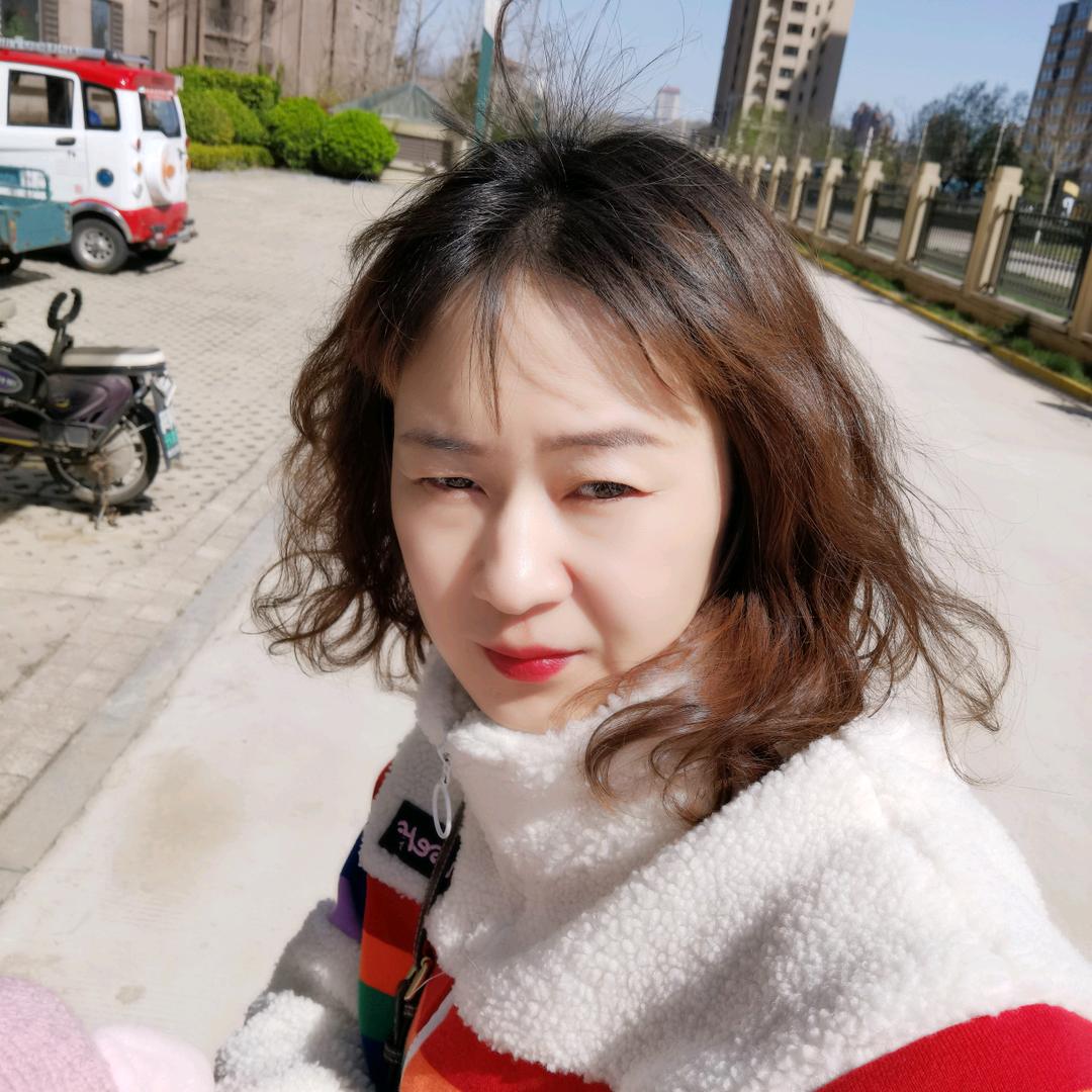 村里有个阿姨叫小芳