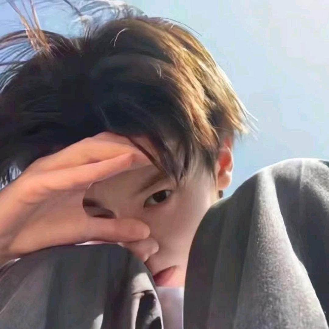 王者荣耀60岁扶墙射箭