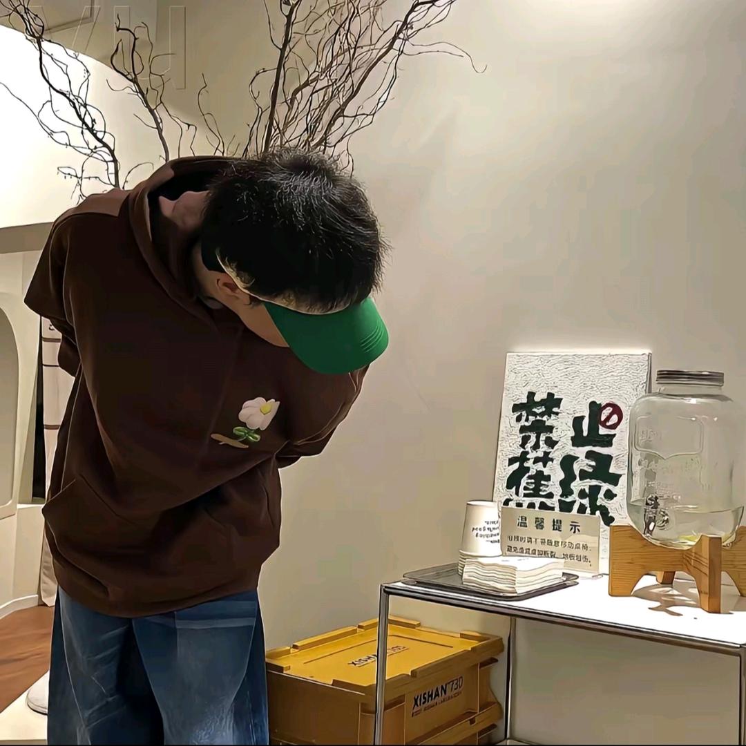 不喜欢也不评价