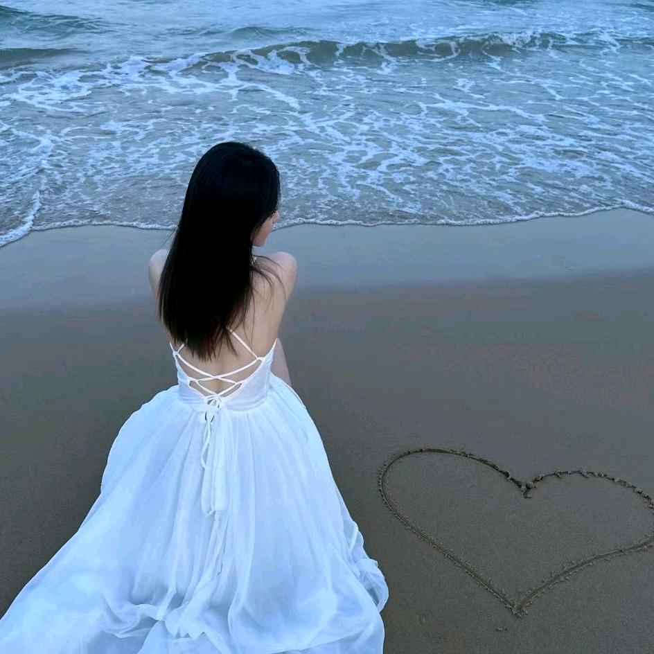 晶小妞吖