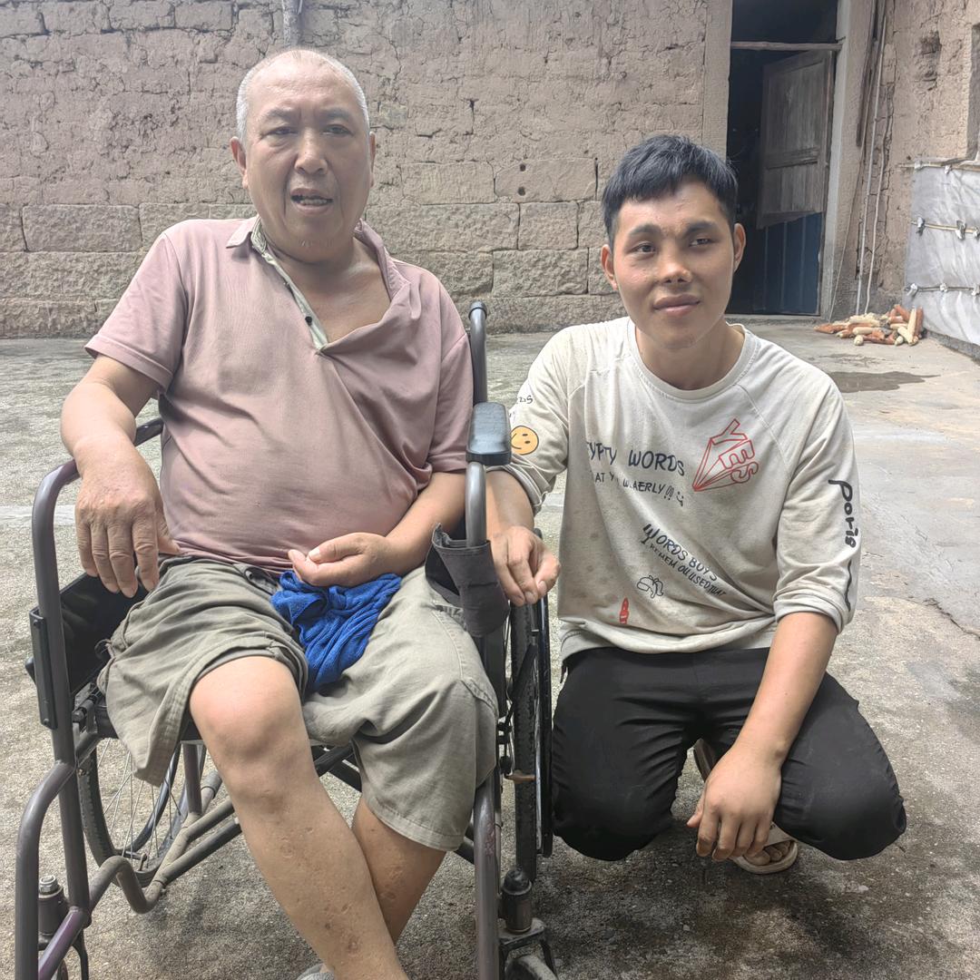 画梅的大玉米.
